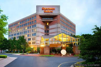 Sheraton Airport Hotel 4*
