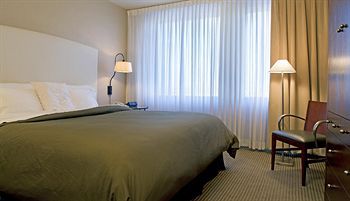 Sheraton Airport 4* Filadelfia